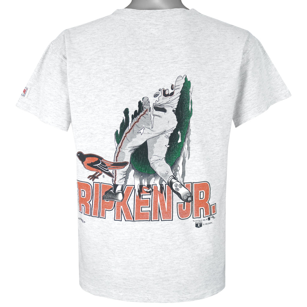 MLB (Nutmeg) - Baltimore Orioles, Cal Ripken Jr. Breakout T-Shirt 1990s X-Large Vintage Retro Baseball