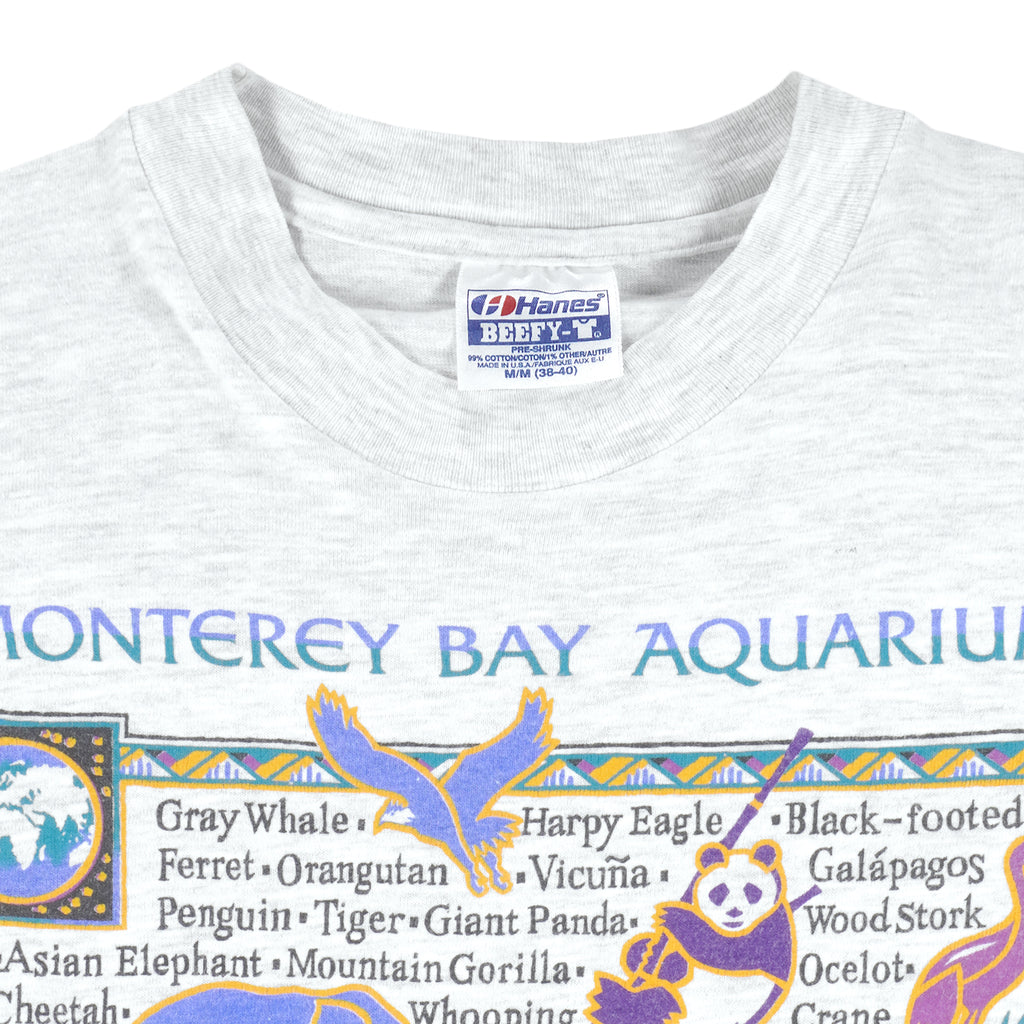 Vintage (Hanes) - Endangered Animals T-Shirt 1990s Medium Vintage Retro