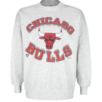 NBA (Hanes) - Chicago Bulls Big Logo Crew Neck Sweatshirt 1990s Medium Vintage Retro Basketball