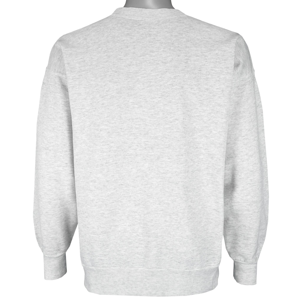 NBA (Hanes) - Chicago Bulls Big Logo Crew Neck Sweatshirt 1990s Medium Vintage Retro Basketball
