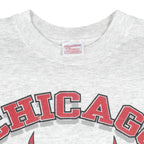 NBA (Hanes) - Chicago Bulls Big Logo Crew Neck Sweatshirt 1990s Medium Vintage Retro Basketball