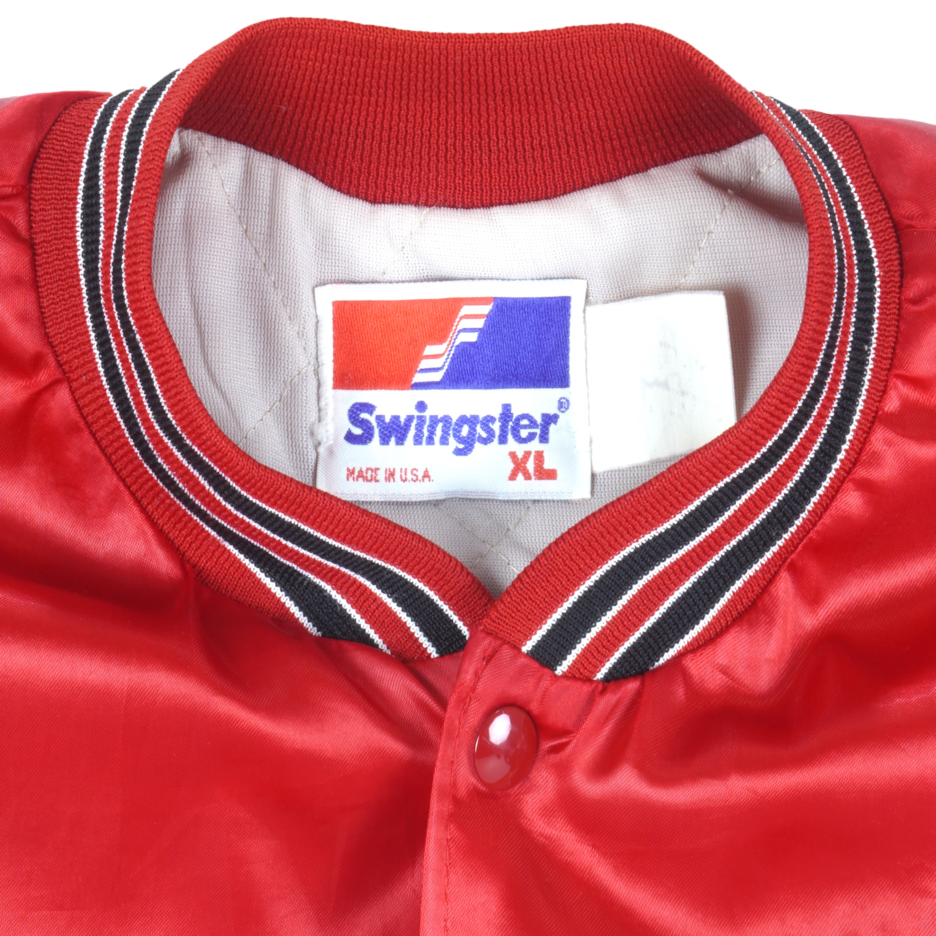 NBA (Swingster) - Red Chicago Bulls Spell-Out Satin Jacket 1990s X-Large Vintage Retro Basketball