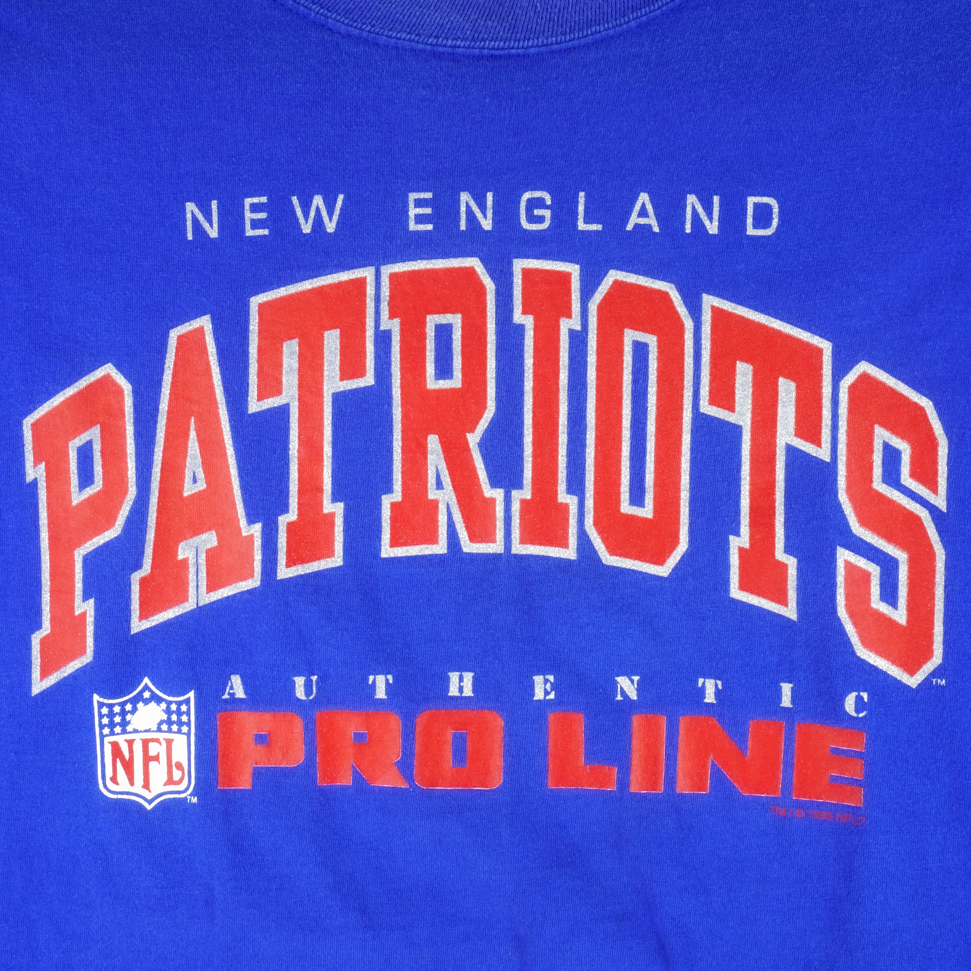 NFL (Russell Athletic) - New England Patriots T-Shirt 1995 X-Large Vintage Retro Football