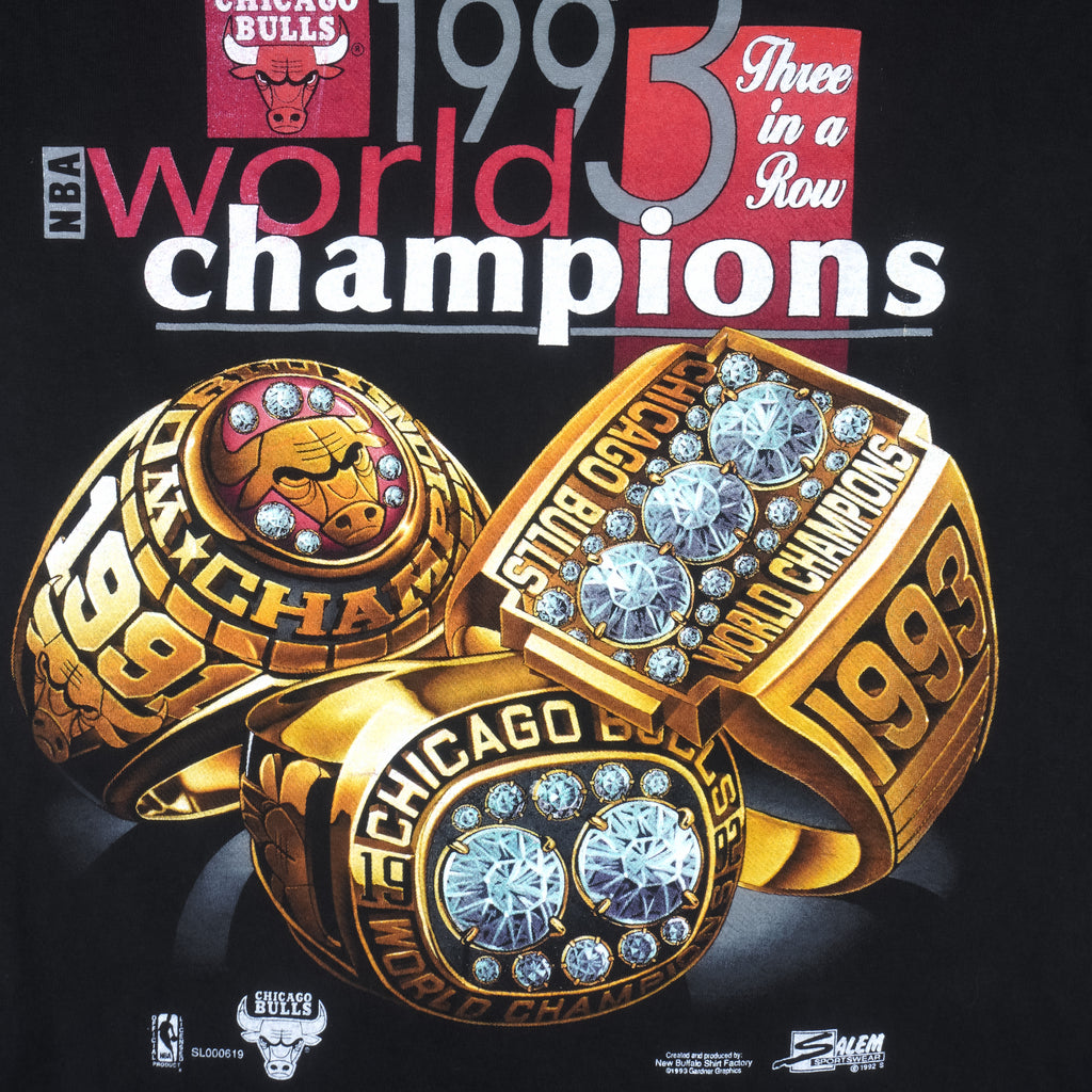 NBA (Salem) - Chicago Bulls, World Champions T-Shirt 1993 Small Vintage Retro Basketball