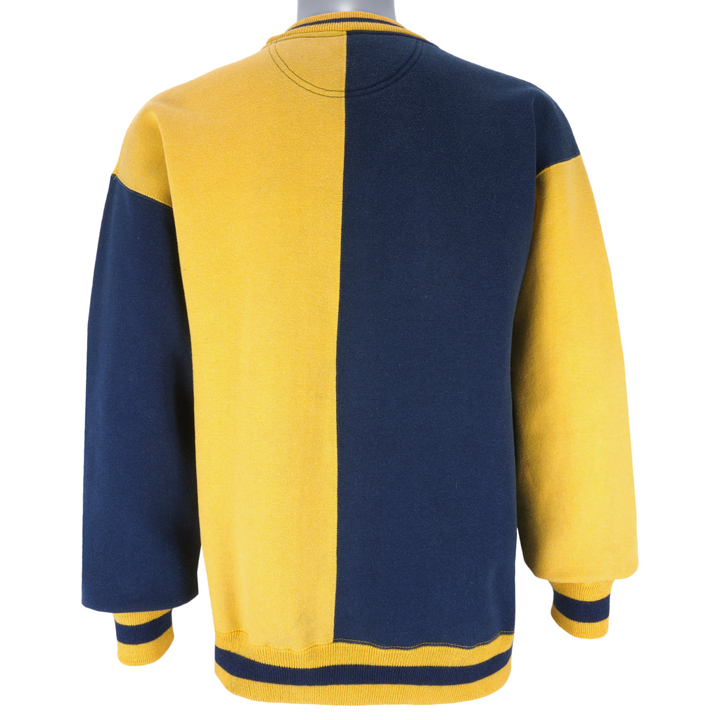 NCAA - Notre Dame Fighting Irish Embroidered Sweatshirt 1990s Medium Vintage Retro