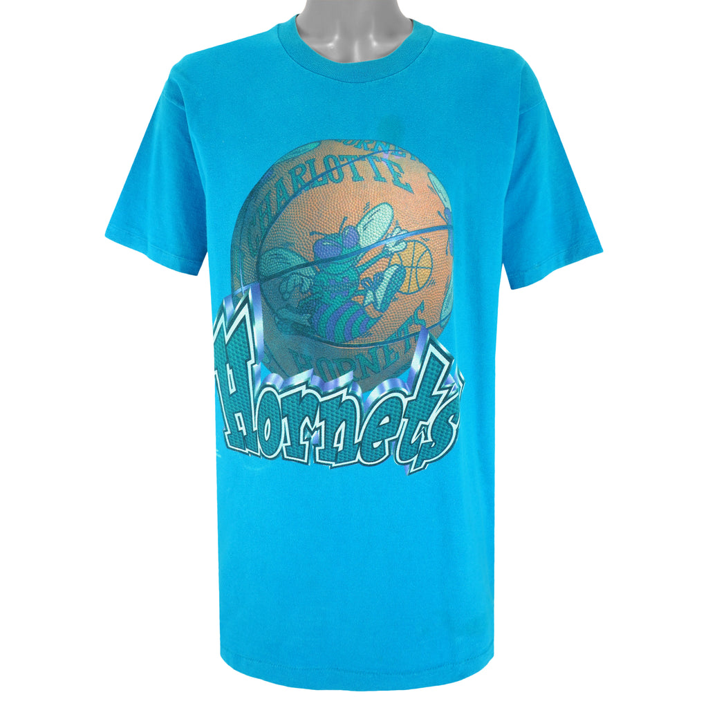 NBA - Charlotte Hornets Big Logo T-Shirt 1990s X-Large Vintage Retro Basketball