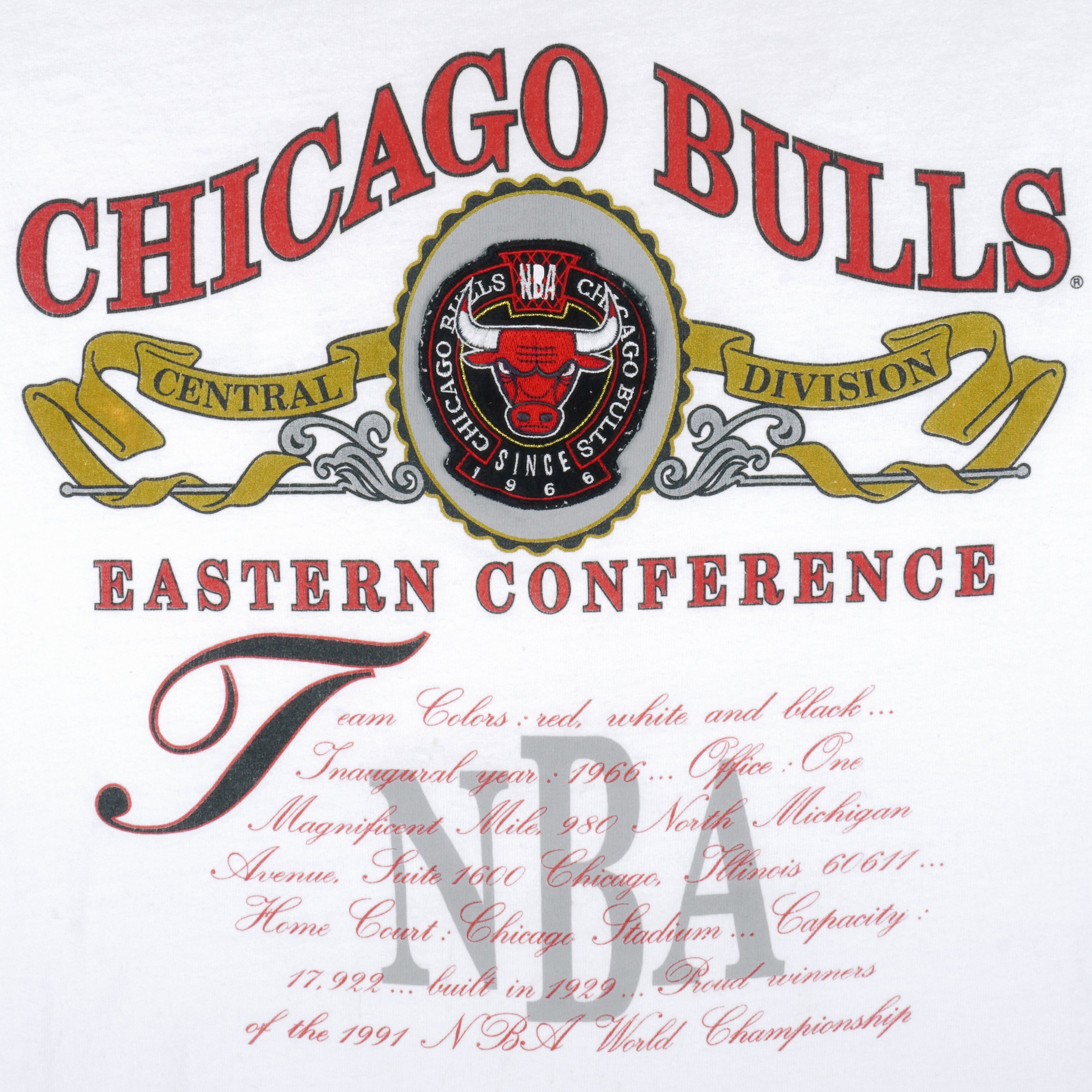Chicago Bulls: Classic Crest T-Shirt L / White