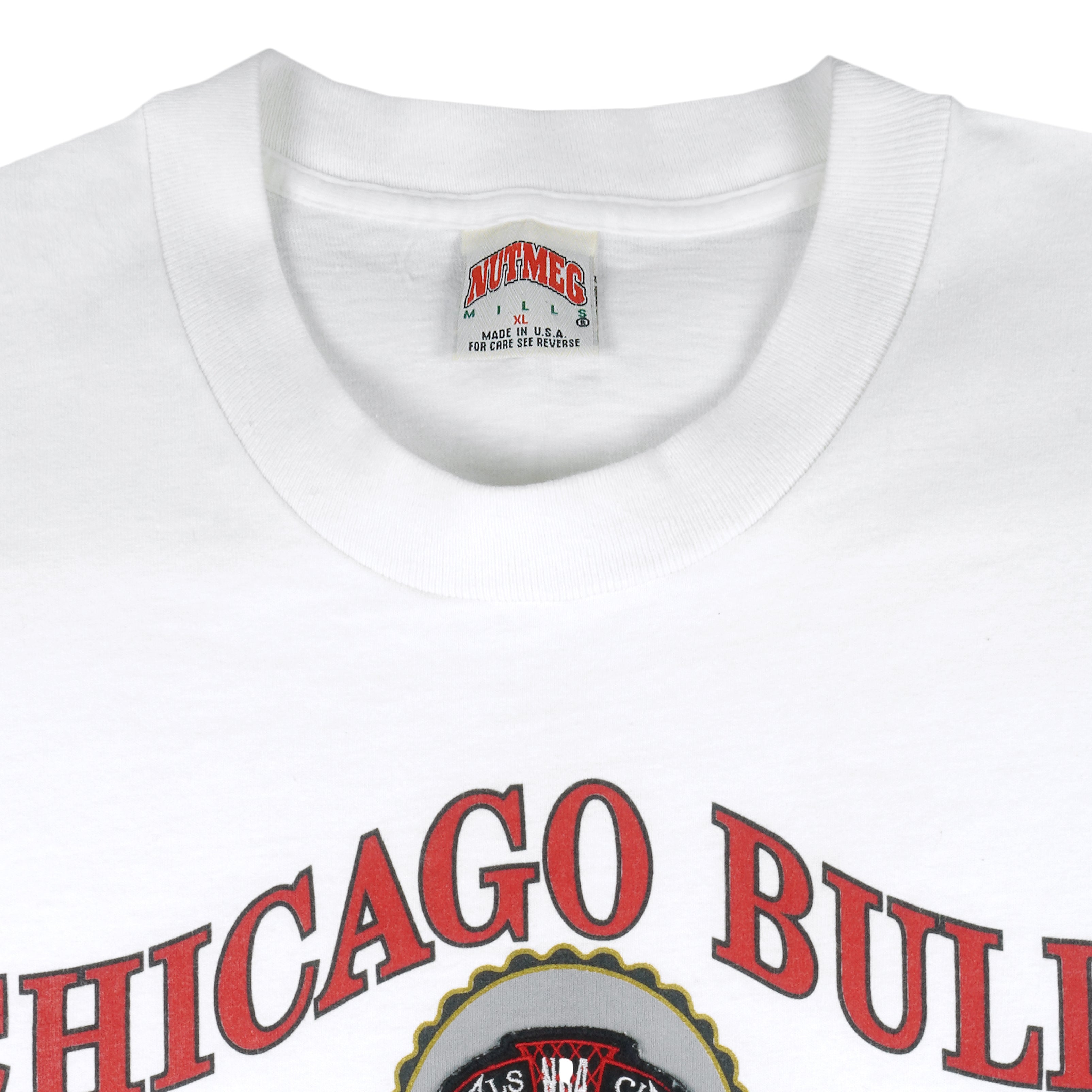 NBA (Nutmeg) - Chicago Bulls NBA World Champions T-Shirt 1990s X-Large Vintage Retro Basketball