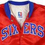 NBA (Starter) - Philadelphia 76ers Spell-Out Satin Jacket 1990s Large Vintage Retro Basketball
