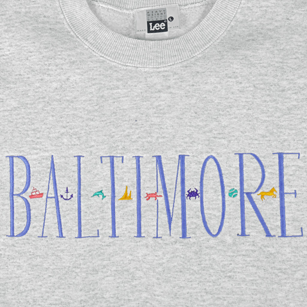 Vintage (Lee) - Baltimore Embroidered Crew Neck Sweatshirt 1990s Large Vintage Retro