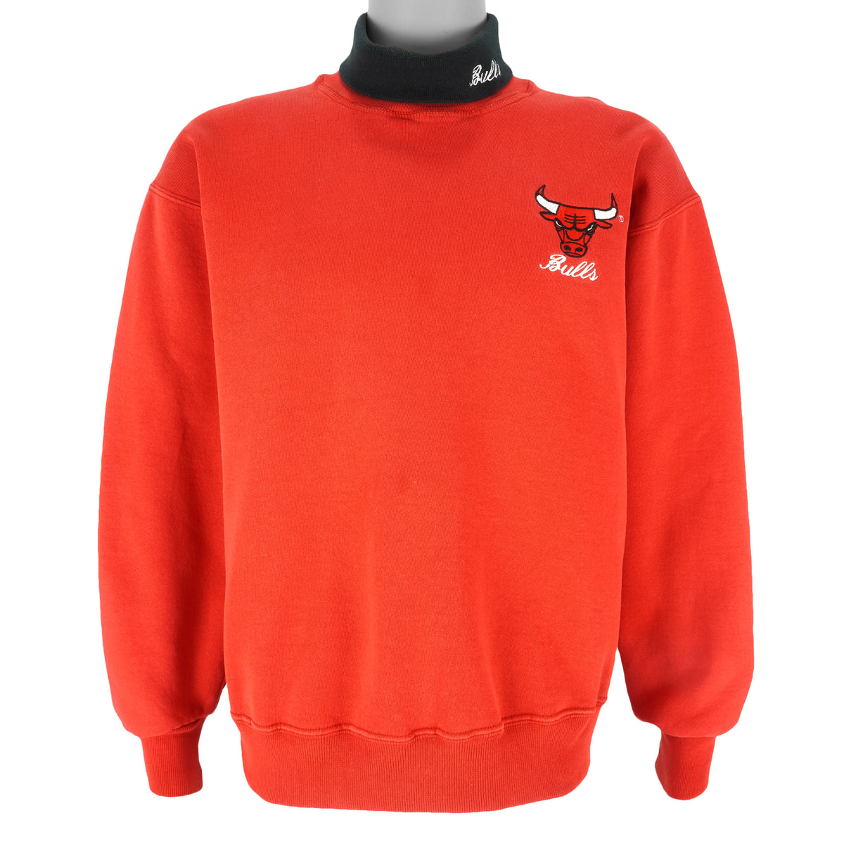 NBA (Chalk Line) - Chicago Bulls Spell-Out Turtleneck Sweatshirt 1990s Medium Vintage Retro Basketball