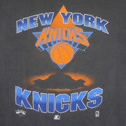 Starter - New York Knicks Spell-Out T-Shirt 1990s X-Large Vintage Retro Basketball