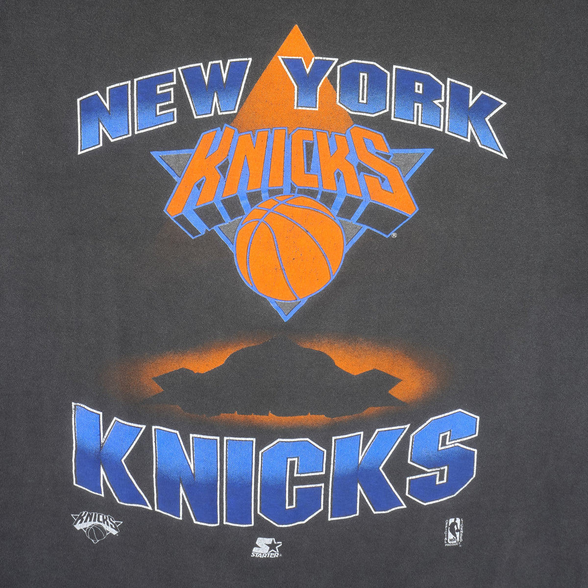 Starter - New York Knicks Spell-Out T-Shirt 1990s X-Large Vintage Retro Basketball