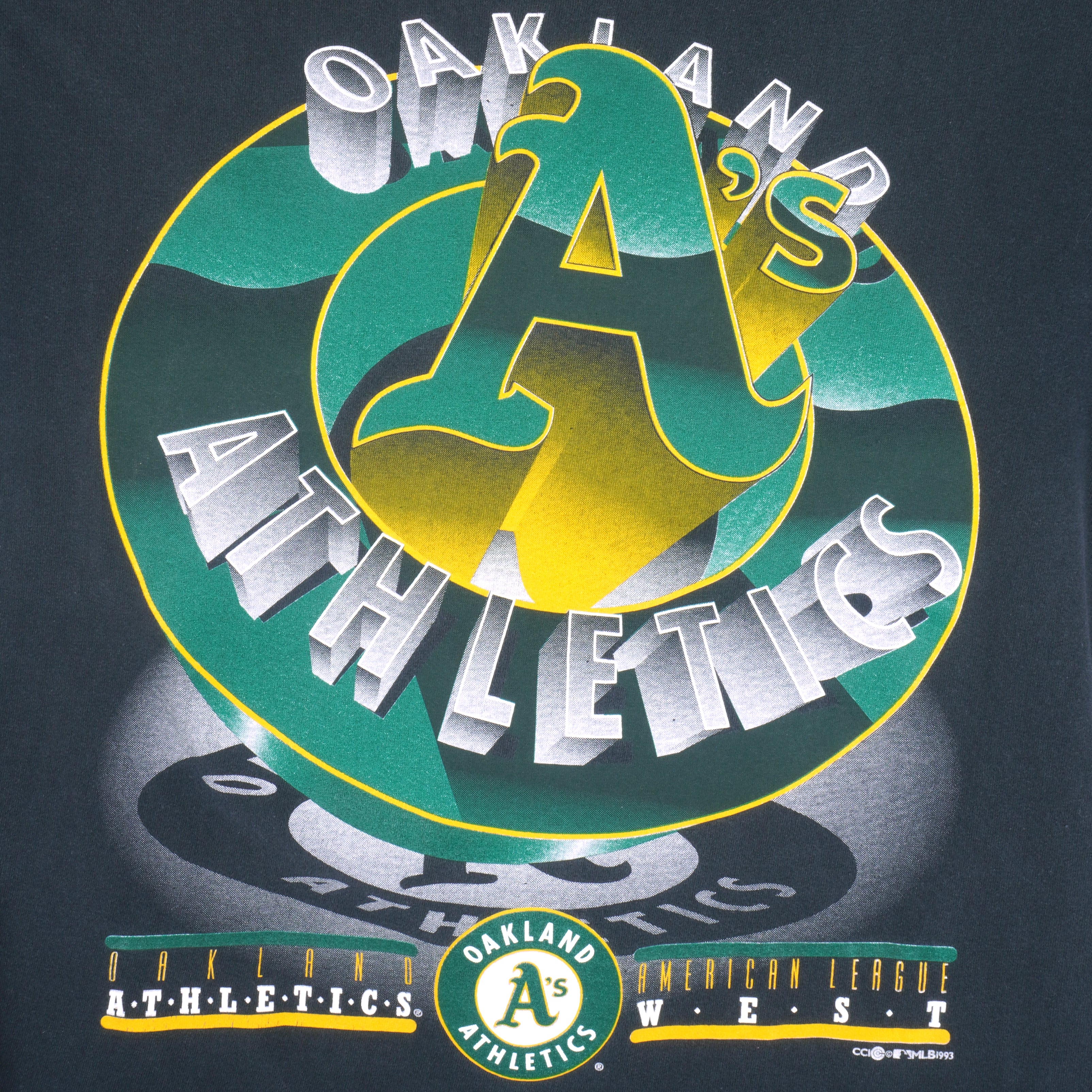 MLB (Belton) - Oakland Athletics Big Logo T-Shirt 1993 Large Vintage Retro Baseball