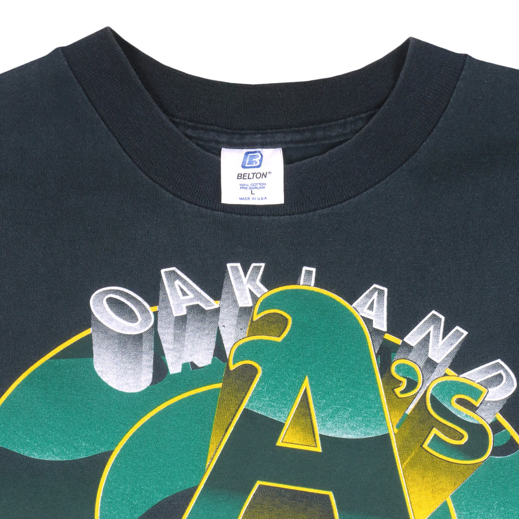 MLB (Belton) - Oakland Athletics Big Logo T-Shirt 1993 Large Vintage Retro Baseball