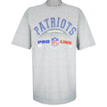 NFL (Pro line) - New England Patriots Spell-Out T-Shirt 1990s X-Large Vintage Retro Football