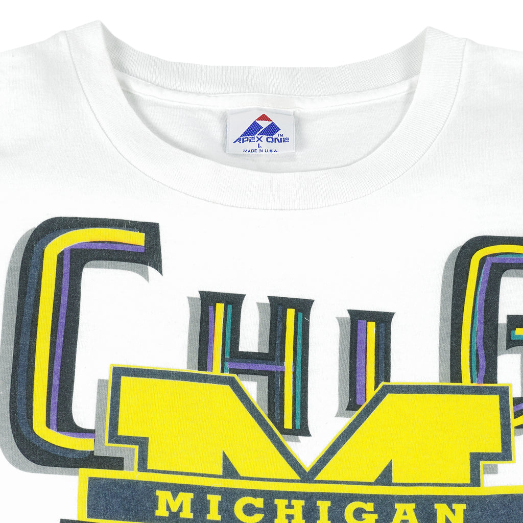 NCAA - Michigan Wolverines Big Spell-Out T-Shirt 1990s Large Vintage Retro College