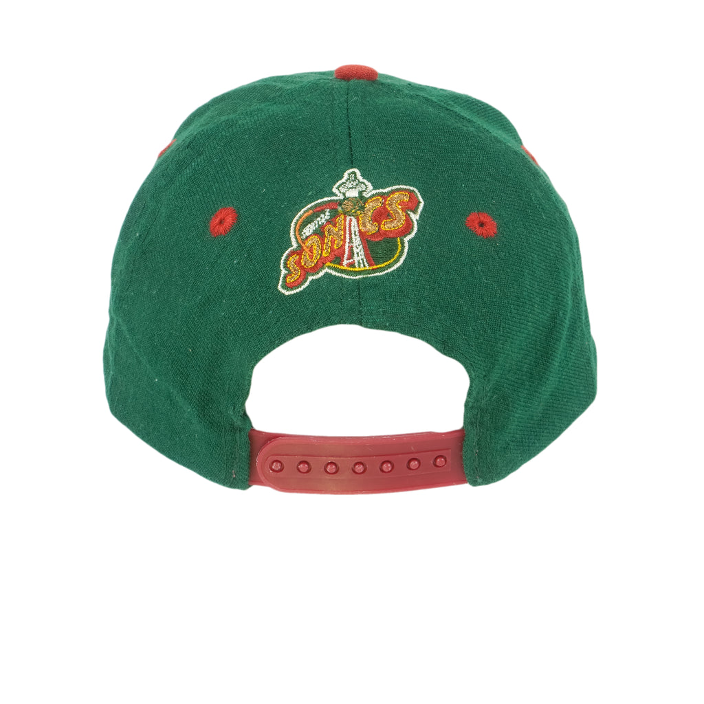 NBA - Seattle Sonics Embroidered Spell-Out Snapback Hat 1990s OSFA Vintage Retro