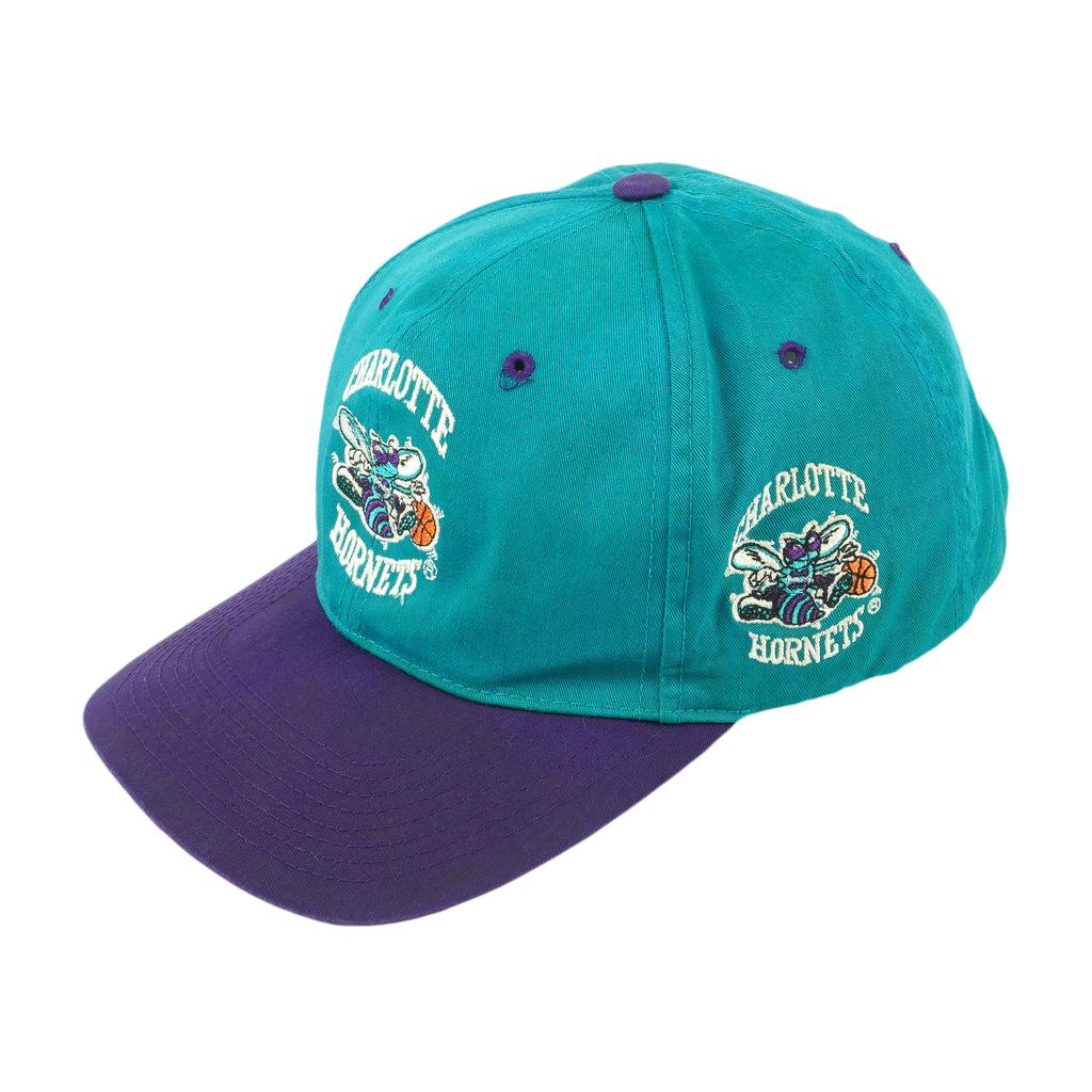 NBA (The G Cap) - Charlotte Hornets Embroidered Snapback Hat 1990s OSFA Vintage Retro Spell-Out