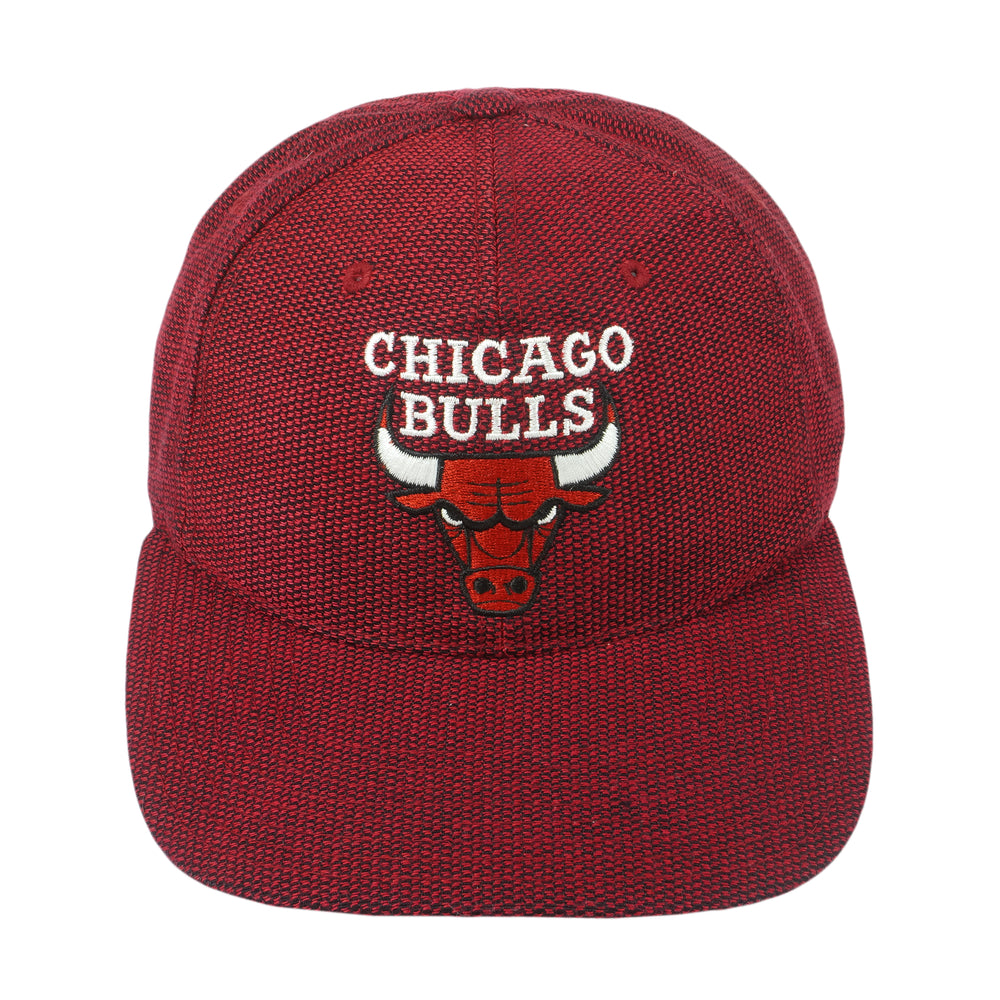 NBA (ANNCO) - Chicago Bulls Two-Tone Embroidered Snapback Hat 1990s OSFA Vintage Retro