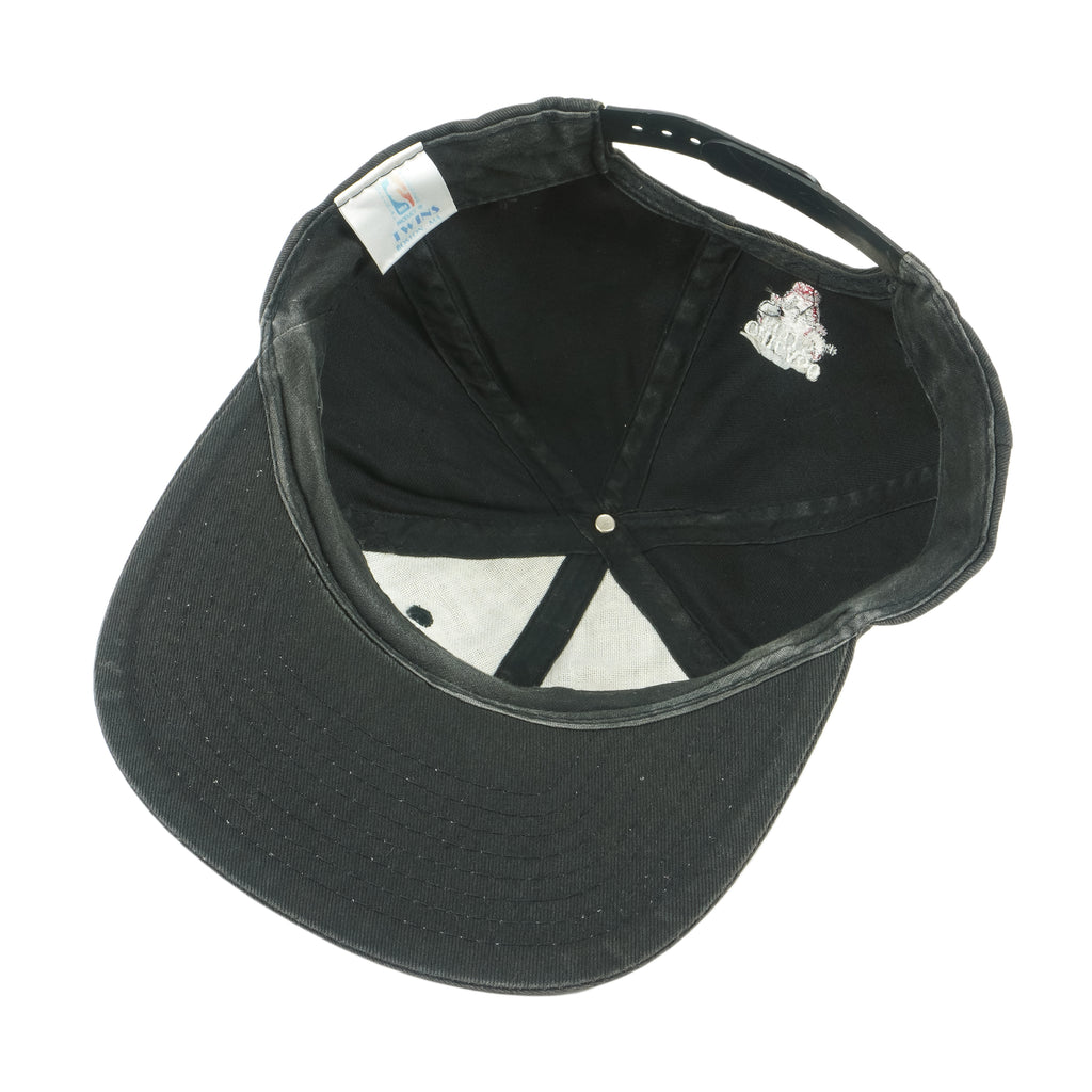 NBA (Twins Enterprise) - Chicago Bulls Embroidered Snapback Hat 1990s OSFA Vintage Retro Spell-Out