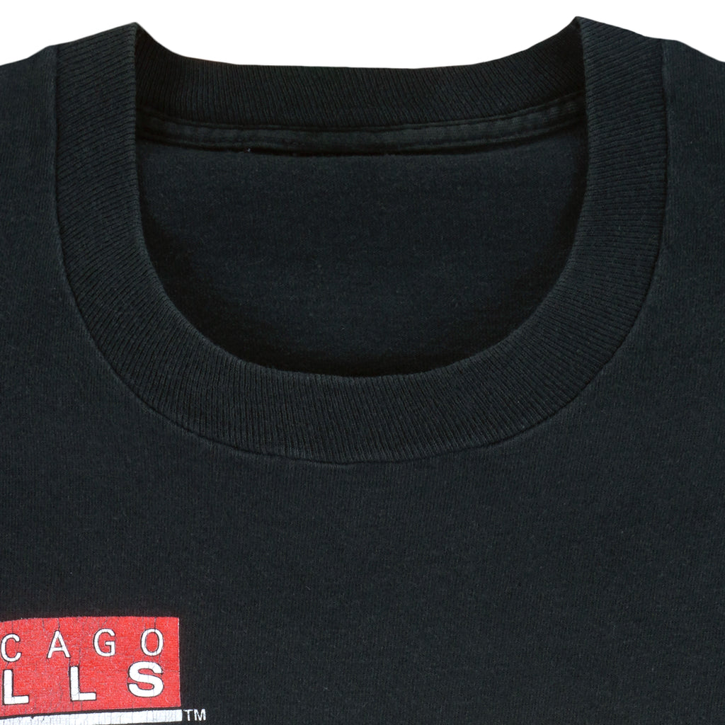 NBA (Salem) - Chicago Bulls, World Champions Ring T-Shirt 1992 Large Vintage Retro Basketball