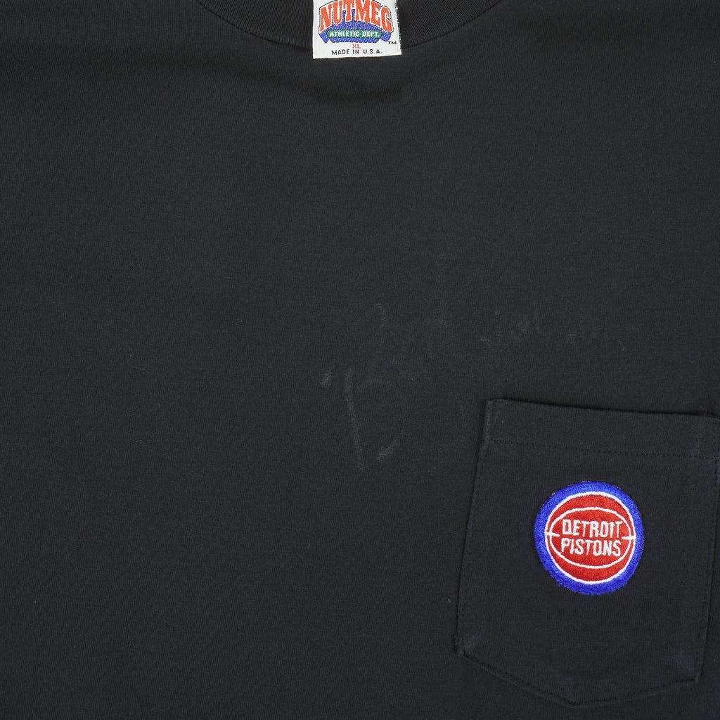 NBA (Nutmeg) - Black Detroit Pistons T-Shirt 1990s X-Large Vintage Retro Basketball