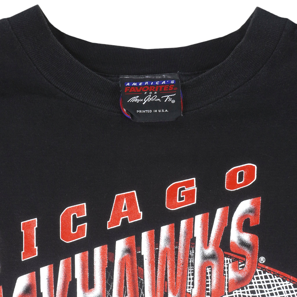 NHL (Magic Johnson Ts) - Chicago Blackhawks T-Shirt 1990s X-Large Vintage Retro Hockey