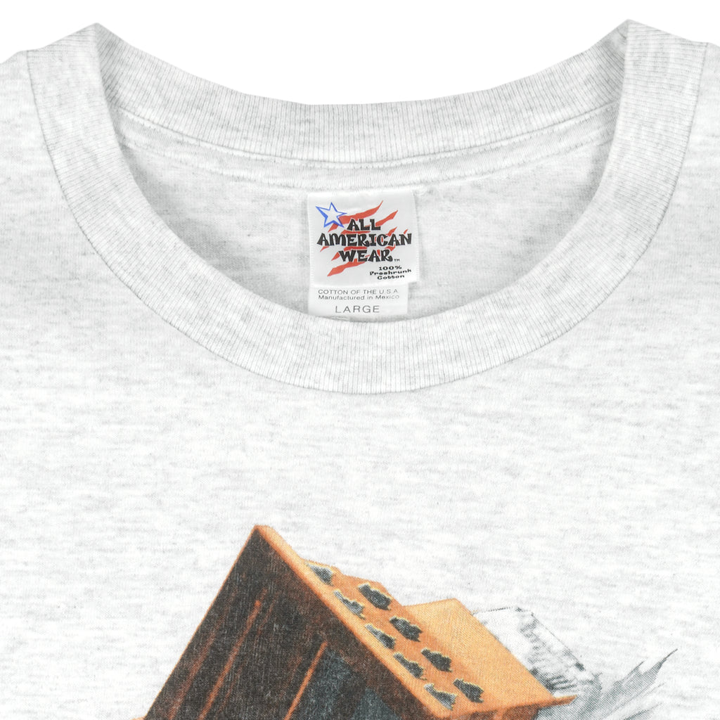 NHL (Nutmeg) - Detroit Red Wings, Steve Yzerman T-Shirt 1998 Large Vintage Retro Hockey