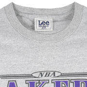 NBA (Lee)- Los Angeles Lakers Big Logo T-Shirt 1990s Medium Vintage Retro Basketball