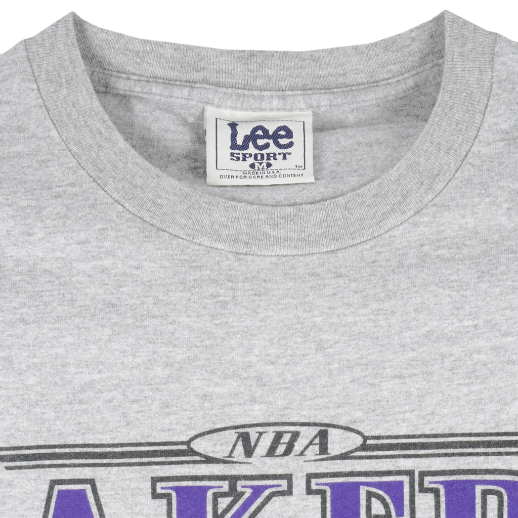 NBA (Lee)- Los Angeles Lakers Big Logo T-Shirt 1990s Medium Vintage Retro Basketball
