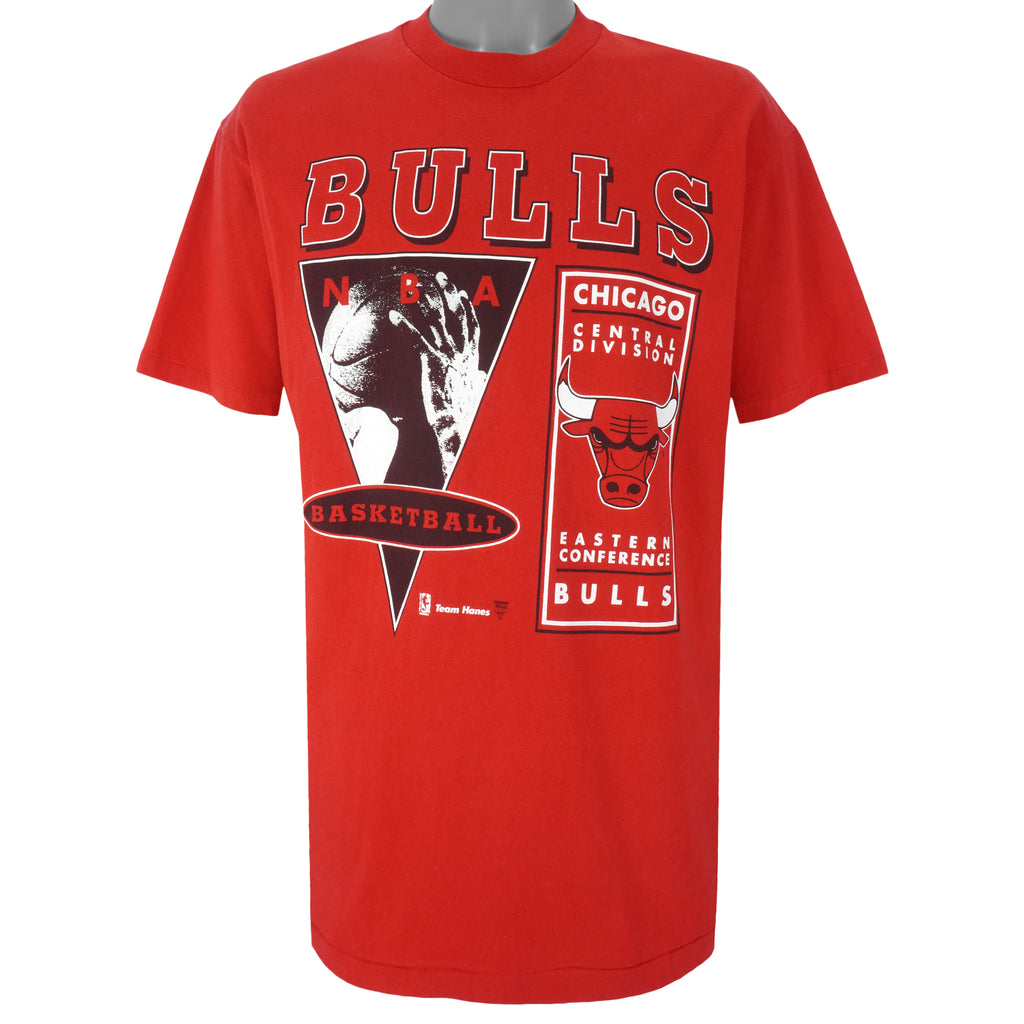 NBA (Hanes) - Red Chicago Bulls Big Logo T-Shirt 1990s X-Large Basketball