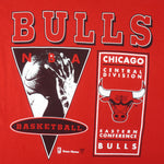 NBA (Hanes) - Red Chicago Bulls Big Logo T-Shirt 1990s X-Large Basketball