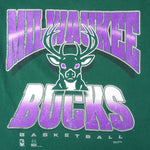 NBA (Hanes) - Green Milwaukee Bucks T-Shirt 1990s Large Vintage Retro Baseketball