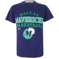 NBA (Team Hanes) - Dallas Mavericks Spell-Out T-Shirt 1990s Medium Vintage Retro