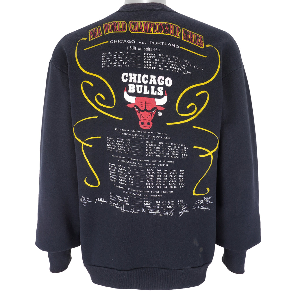NBA (Changes) - Black Chicago Bulls Crew Neck Sweatshirt 1992 Large Vintage Retro Basketball