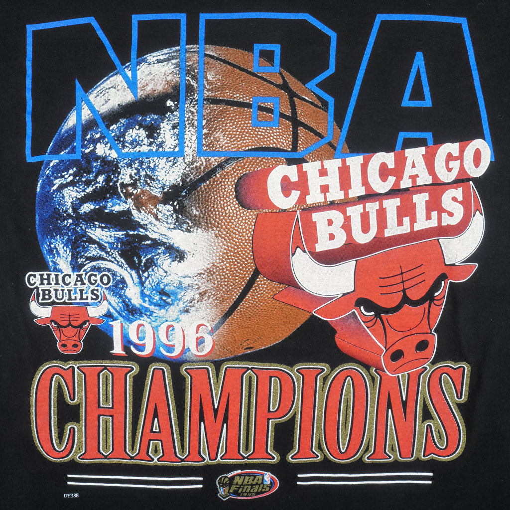 NBA (Champs) - Chicago Bulls World Champions T-Shirt 1996 X-Large Vintage Retro Basketball