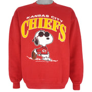 NFL (Artex) - Kansas City Chiefs Snoopy Crew Neck Sweatshirt 1990s Large Vintage Retro Football