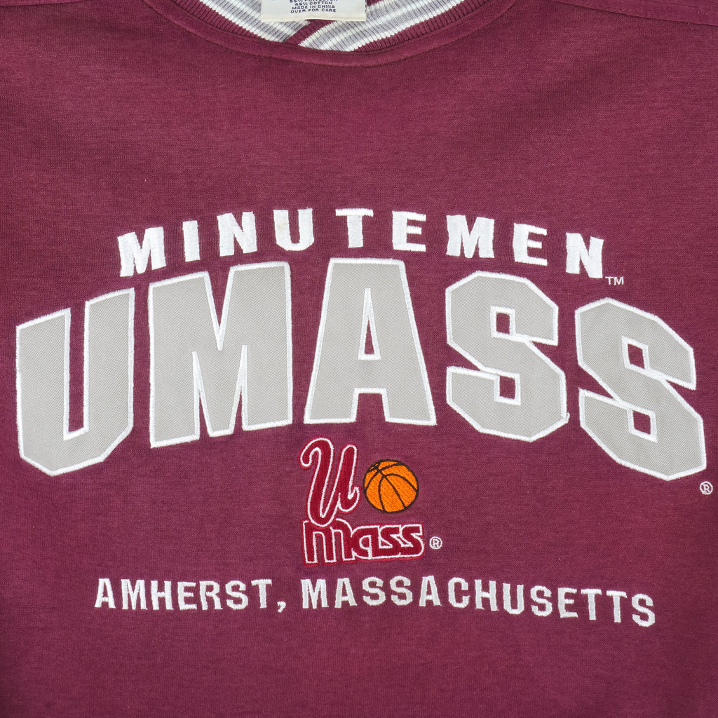 NCAA (Lee) - Umass Minutemen Embroidered Sweatshirt 1990s Large Vintage Retro Football College