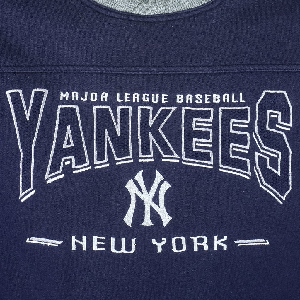 MLB (Lee) - New York Yankees Embroidered Sweatshirt 1990s X-Large Vintage Retro Baseball