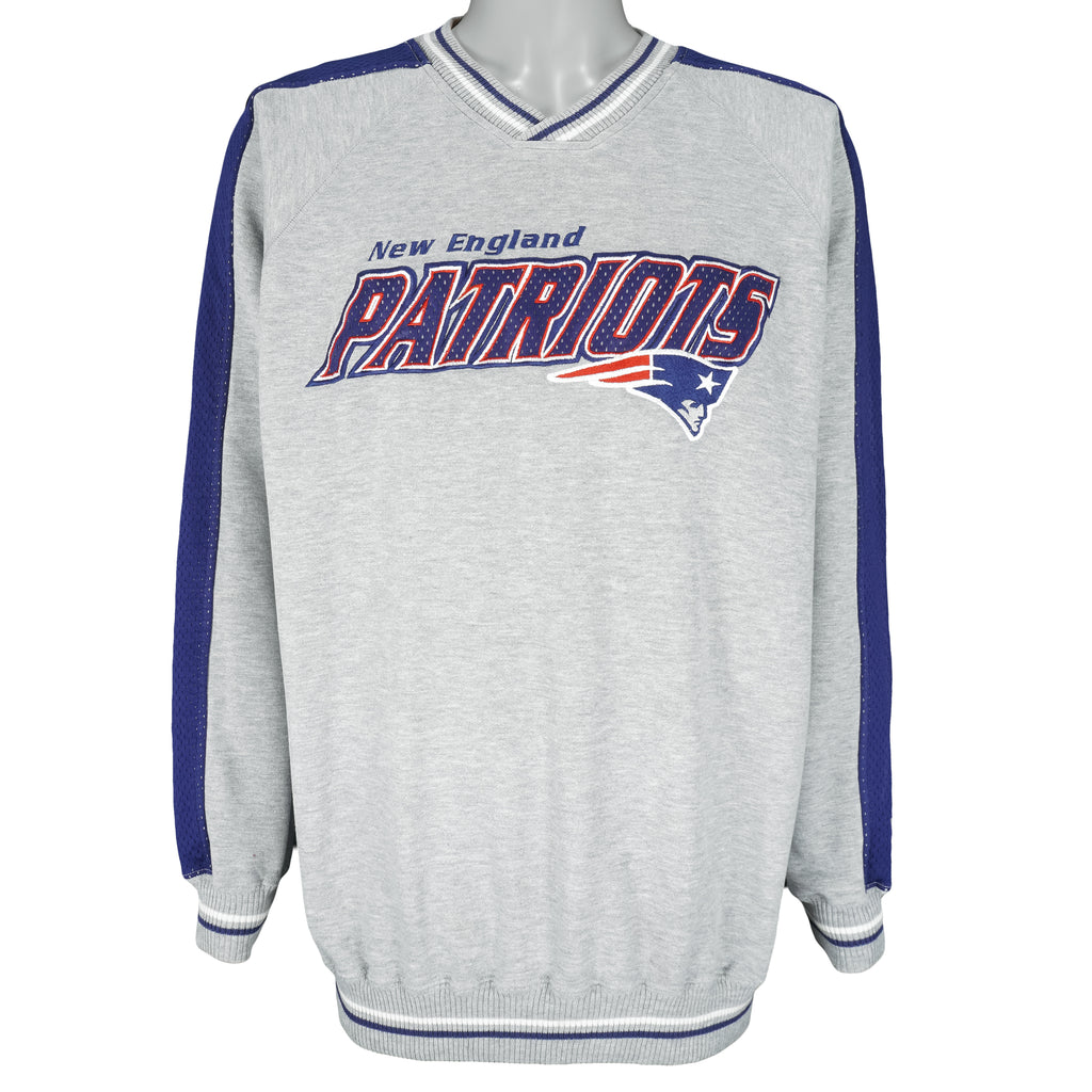 NFL (Lee) - New England Patriots Embroidered Sweatshirt 1990s X-Large Vintage Retro Football