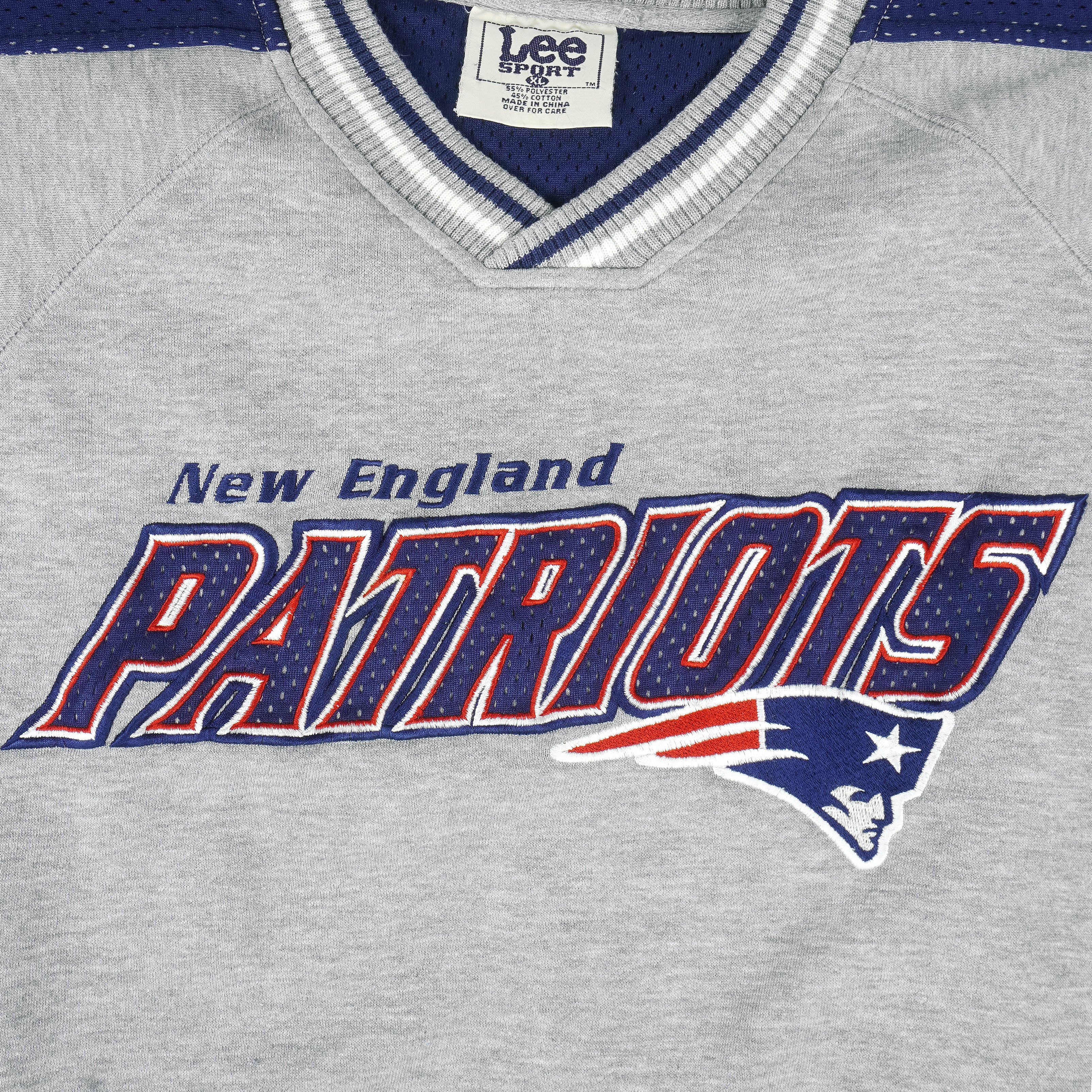 NFL (Lee) - New England Patriots Embroidered Sweatshirt 1990s X-Large Vintage Retro Football