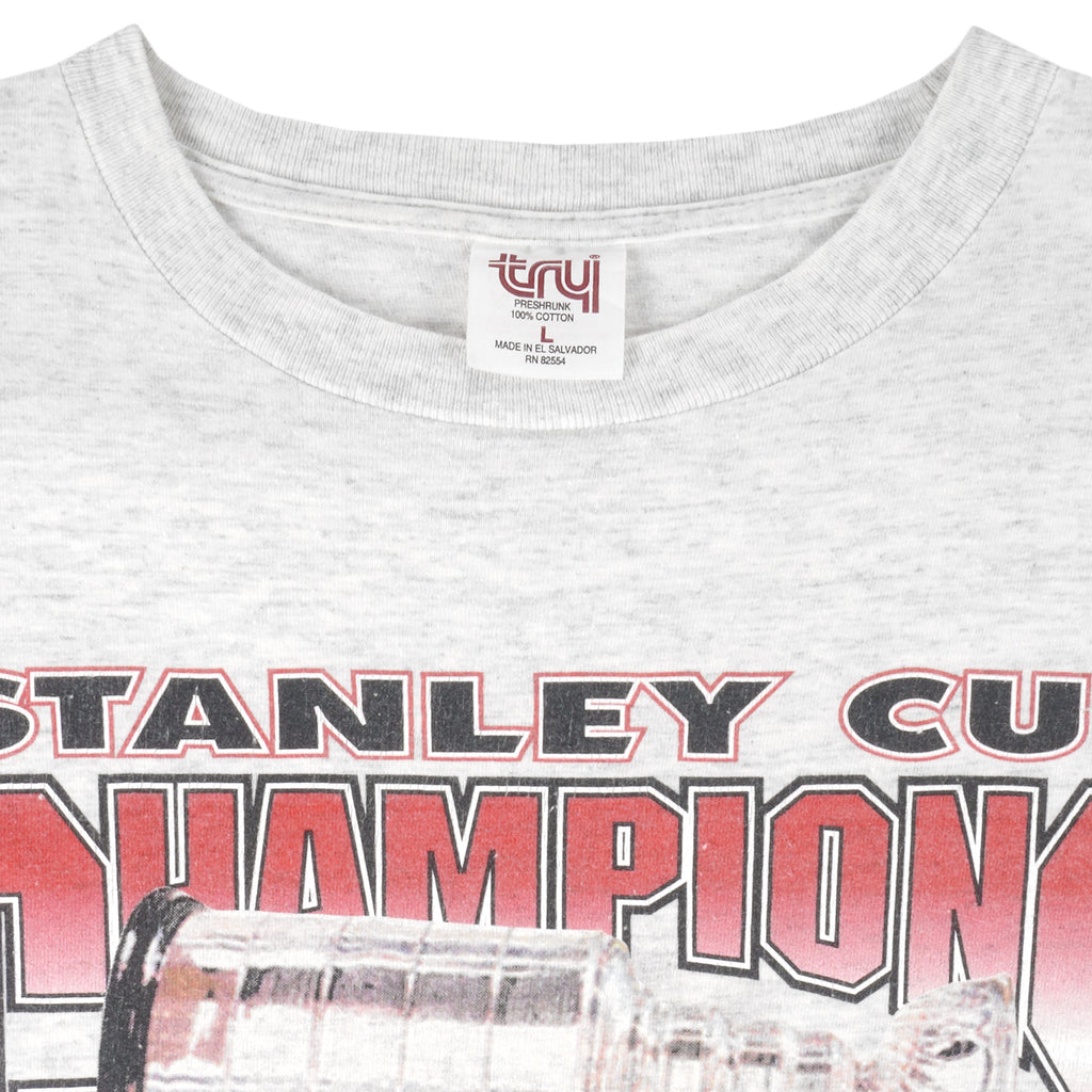 NHL (Try) - Detroit Red Wings Stanley Cup Champions T-Shirt 1997 Large Vintage Retro Hockey