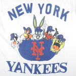 MLB (Soffe's Choice) - New York Yankees X Looney Tunes T-Shirt 1990s Medium Vintage Retro Baseball