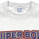 NFL (Gildan) - Jason Sehorn Giants VS Ray Lewis Ravens Crew Neck Sweatshirt 2001 X-Large Vintage Retro Football