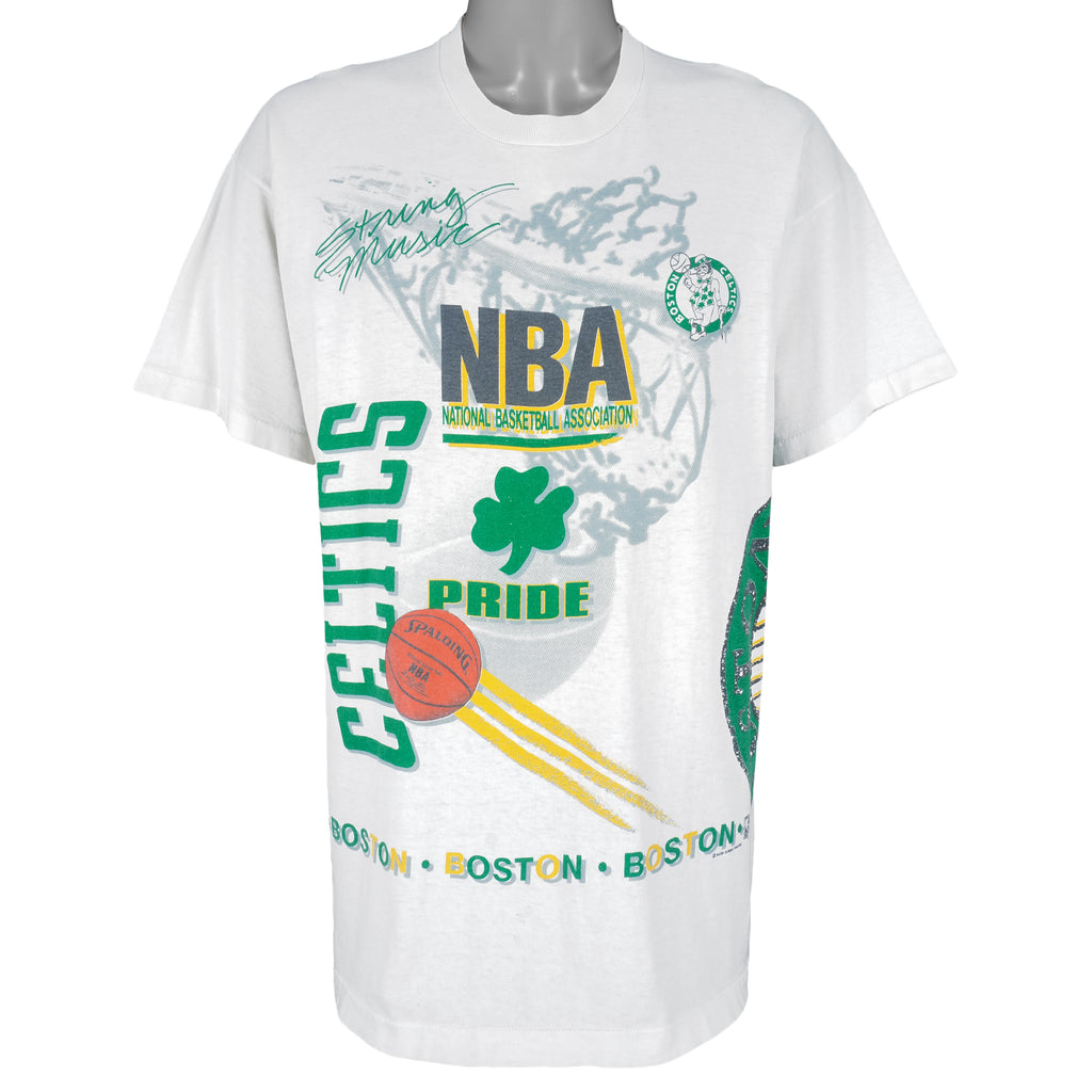 NBA (Salem) - Boston Celtics, Aerial Assault T-Shirt 1990s X-Large Vintage Retro