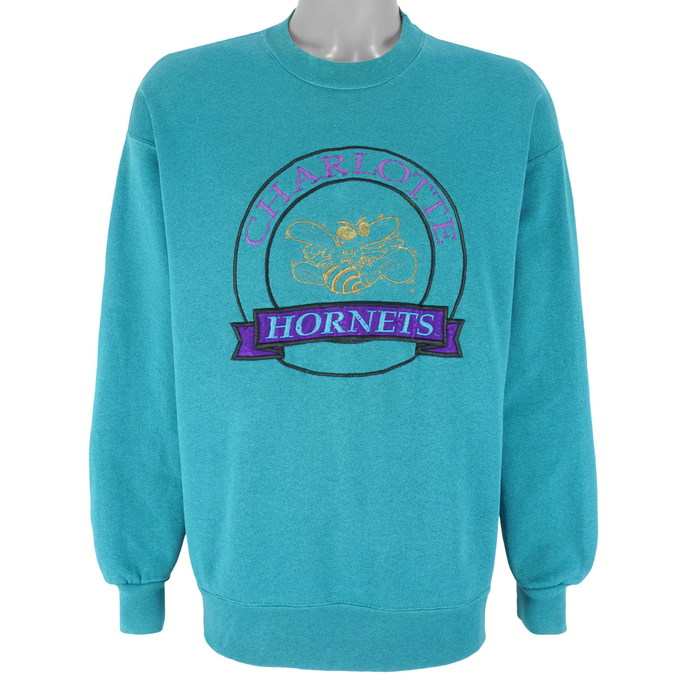 Vintage NBA - Charlotte Hornets Embroidered Crew Neck Sweatshirt 1990s Large
