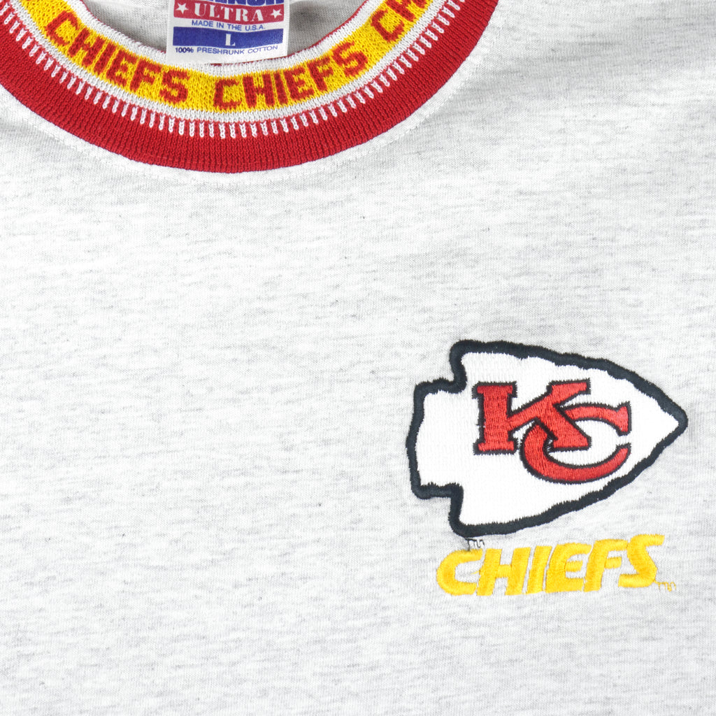 NFL (Trench) - Kansas City Chiefs Football T-Shirt 1990s Large Vintage Retro Football