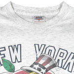 MLB (Campri) - New York Yankees Caricature T-Shirt 1990s Large Vintage Retro Baseball