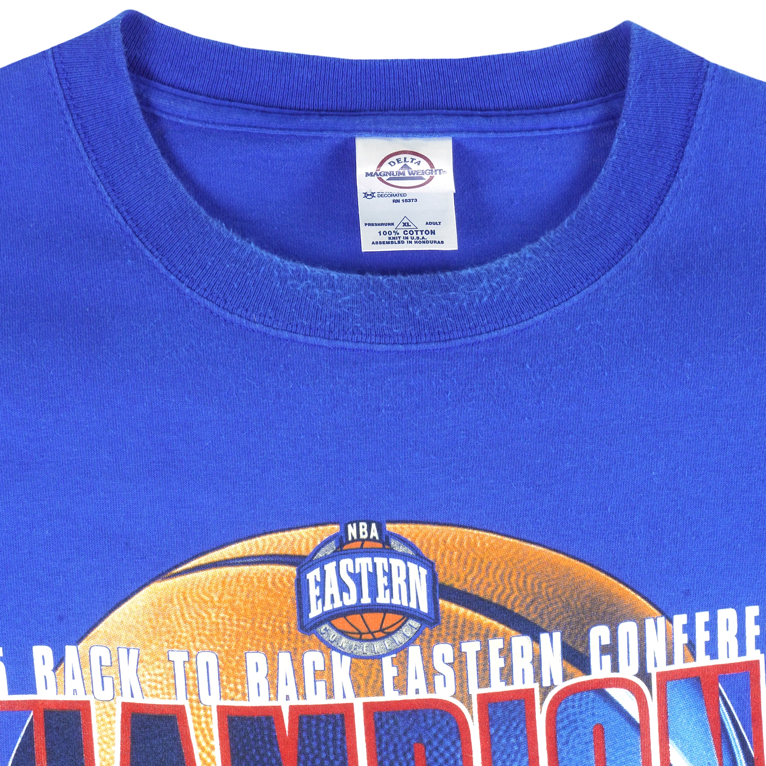 NBA (Delta) - Detroit Pistons Champions T-Shirt 2005 X-Large Vintage Retro Basketball